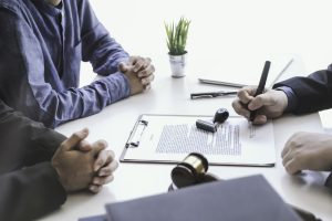 ¿Estás listo para emprender? Lo que debes legalizar antes de abrir tu negocio 5 negocio abogado