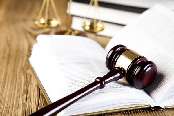 El poder de tener un abogado al lado en un proceso penal en Medellín 3 derecho penal